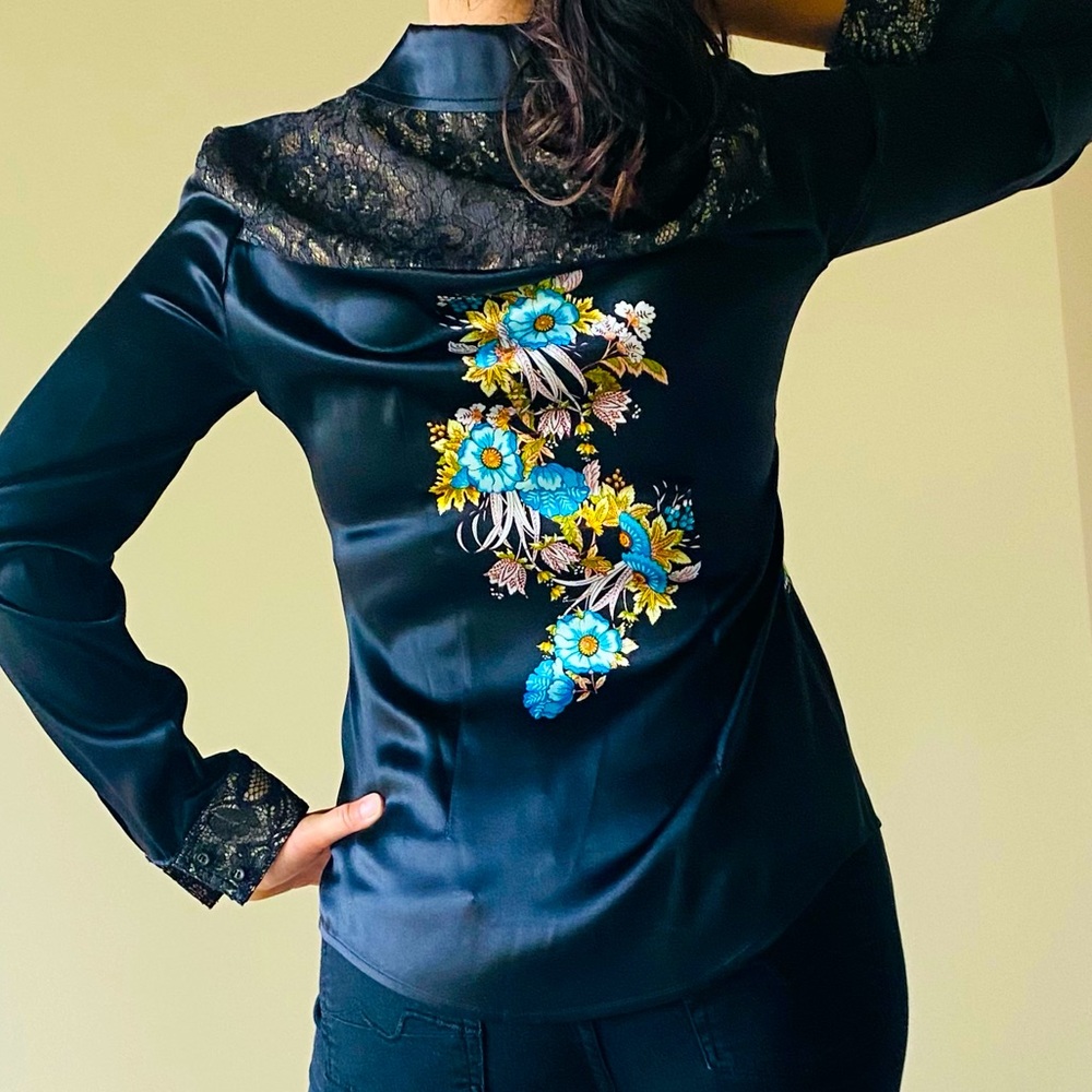 CACHE black SILK blouse with lace and floral, size S NWT